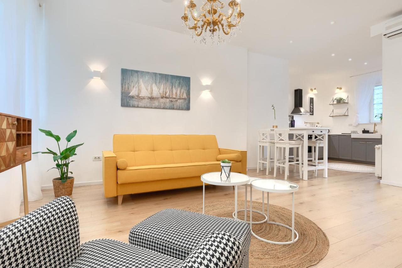 Calafati Apartment With Free Private Parking Rijeka Exterior photo