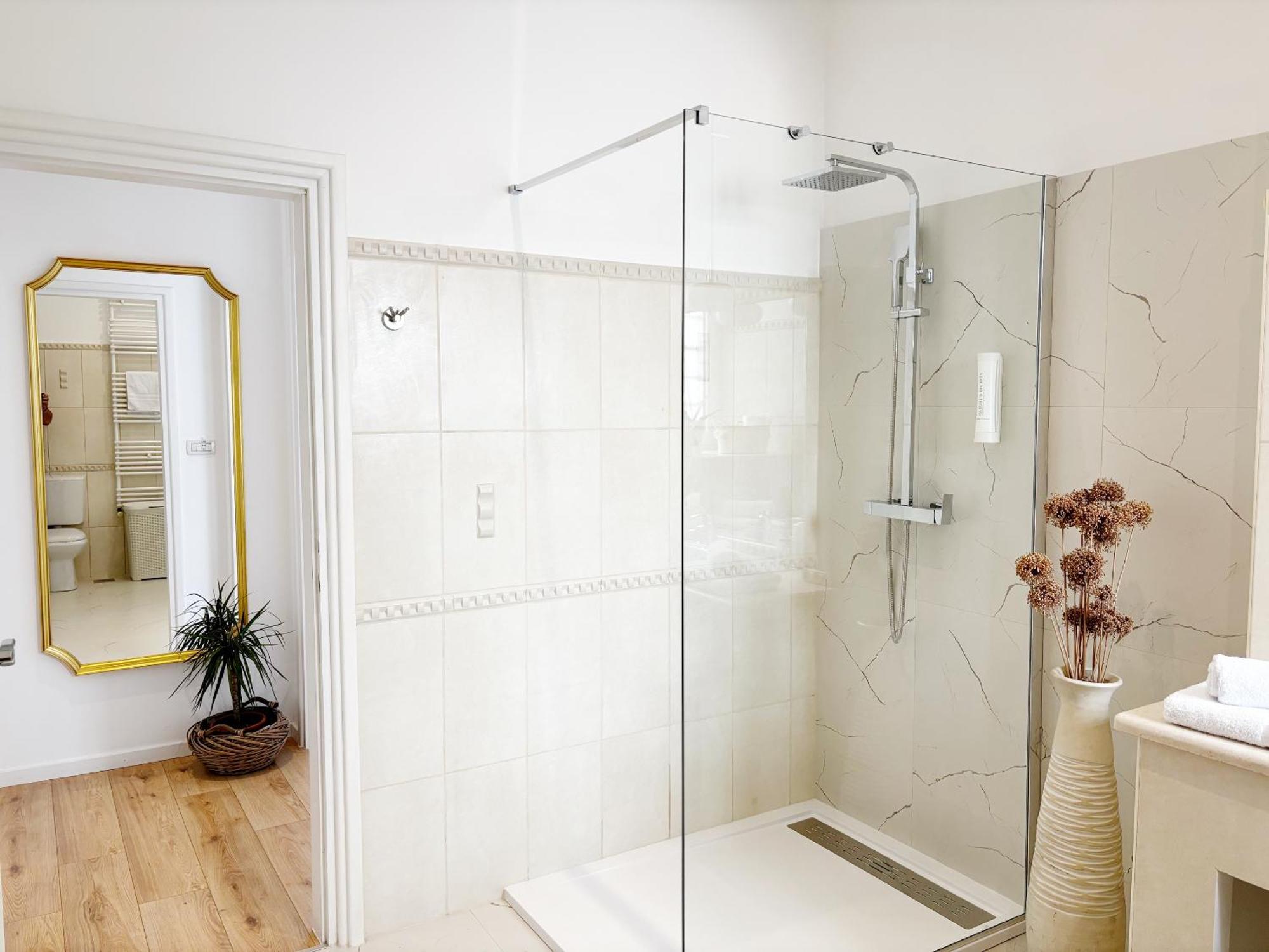Calafati Apartment With Free Private Parking Rijeka Exterior photo